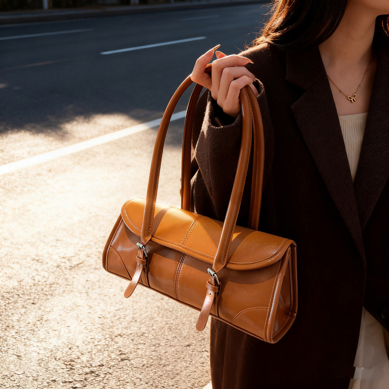 高品質バーガンディPUレザー脇の下バッグエレガントな女性の磁 - Women Bags For Airport のレビューと価格