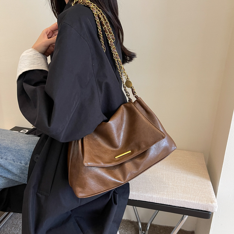 レトロトレンド大容量脇下トートバッグ レディースバッグ 20 - Women'S Kipling Bags のレビューと価格