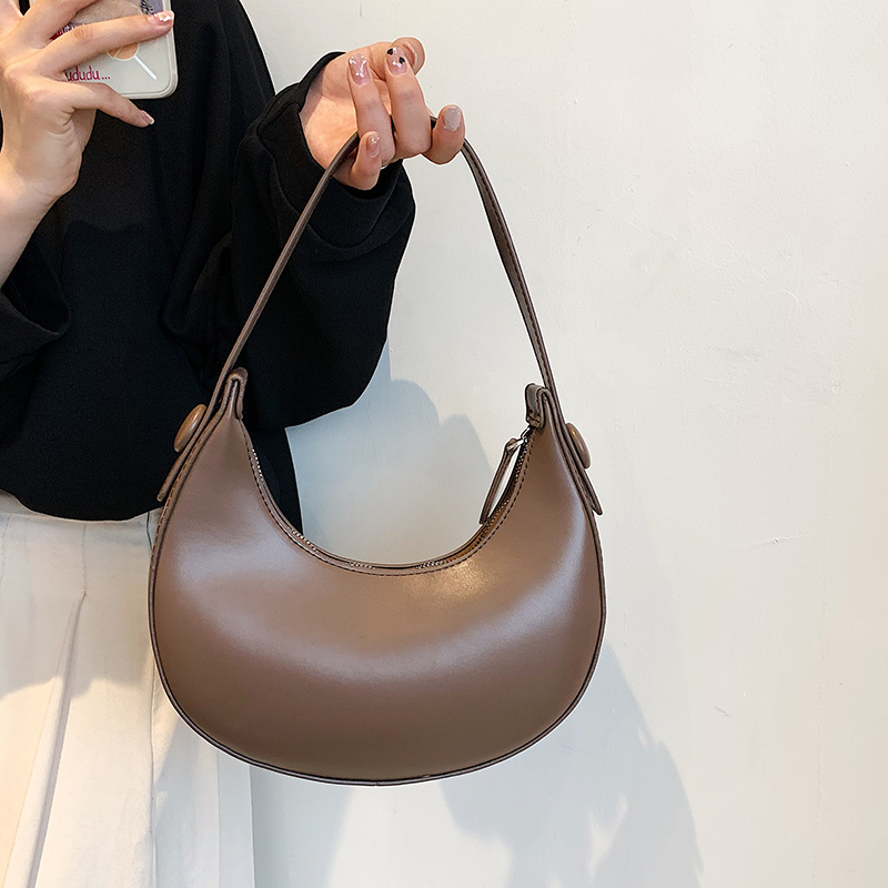 レディース向け新作おしゃれ脇下バッグ キュートなハーフ三日月 - Half Moon Crescent のレビューと価格