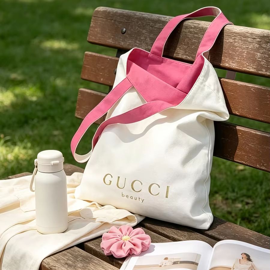 グッチのバッグ レディース キャンバス トートバッグ 両面デ - Shopper Tote Canvas のレビューと価格