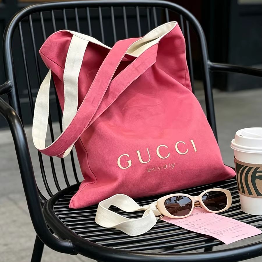 グッチのバッグ レディース キャンバス トートバッグ 両面デ - Shopper Tote Canvas のレビューと価格